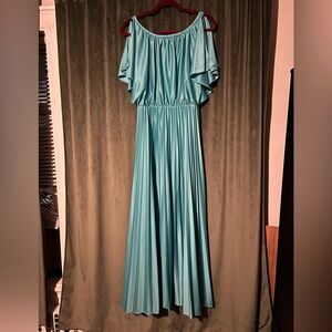 1970s blue pleated dress